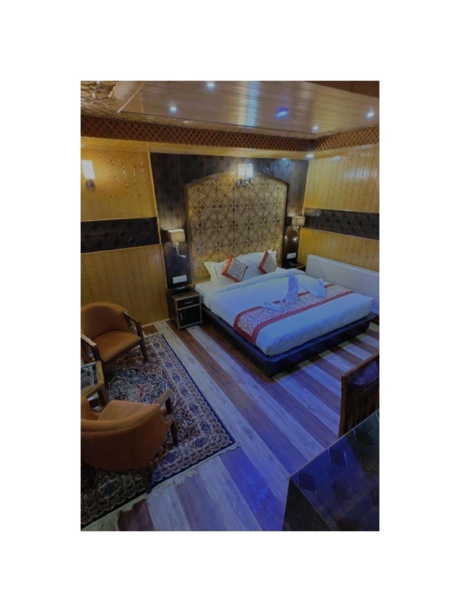 Hotel Shanu Premium Gulmarg Exterior photo