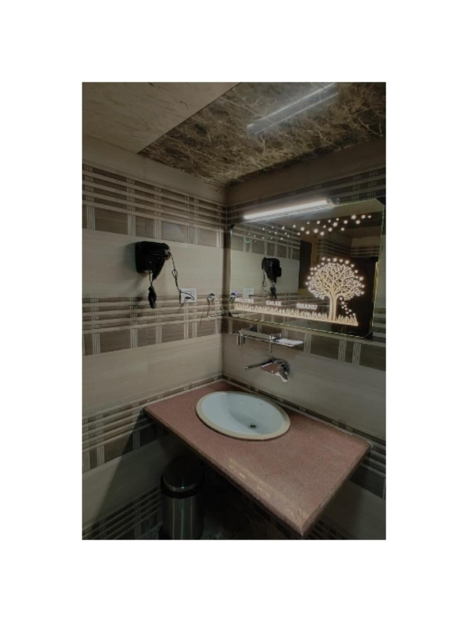 Hotel Shanu Premium Gulmarg Exterior photo